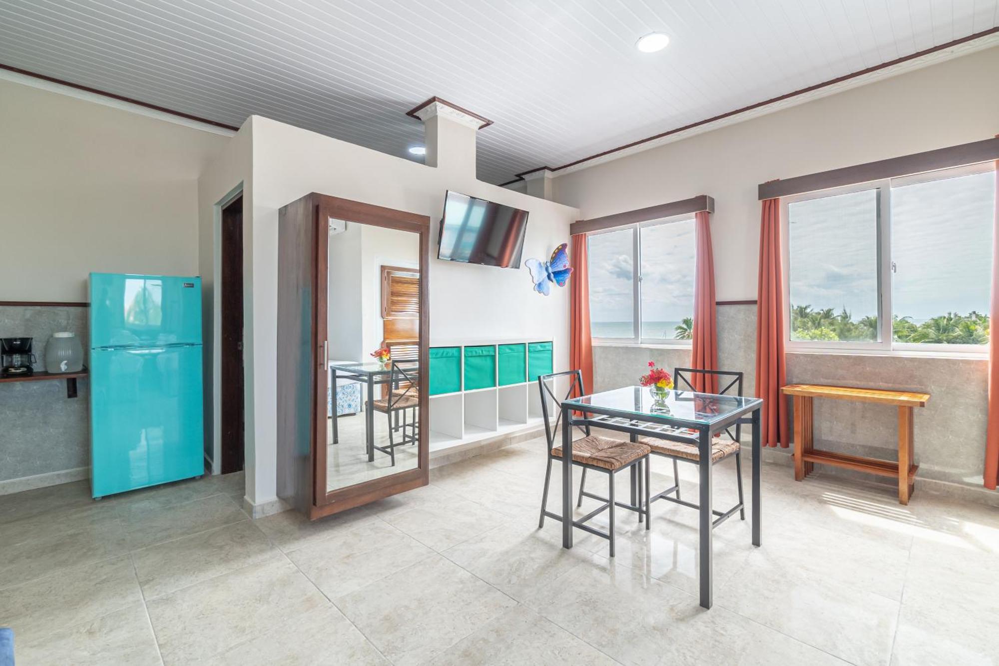 Island Magic Beach Resort Caye Caulker Buitenkant foto